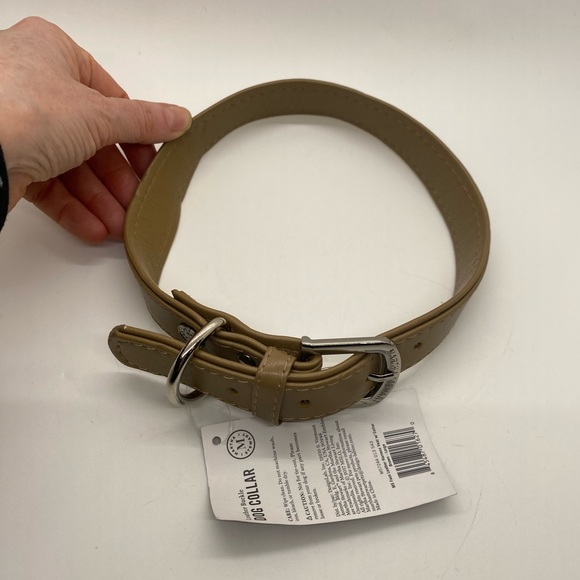 Martha Stewart Other - NWT Martha Stewart Dog Collar Vegan Leather. Tan. Size 20 (neck 18-21”).